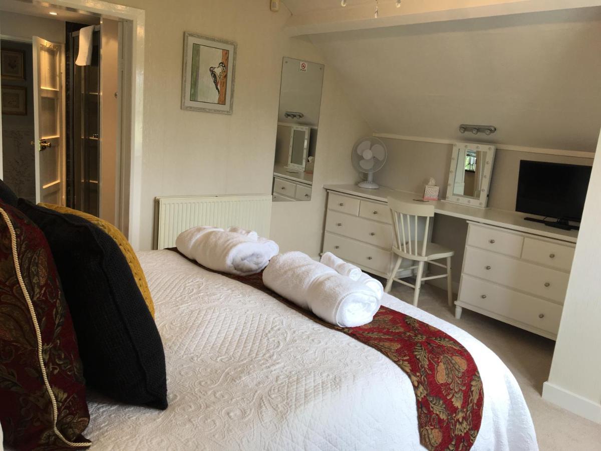 Bron Hafren Bed & Breakfast Монтгомъри Екстериор снимка